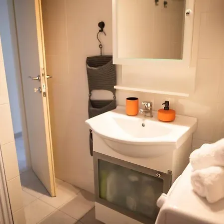 Flintstones Apartment Thessaloniki